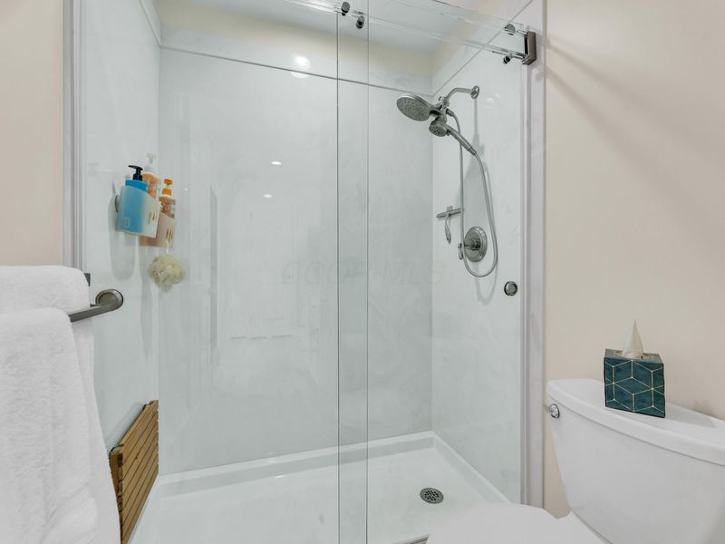 9291 Robinhood Circle , Westerville, OH 43082 Photo 53
