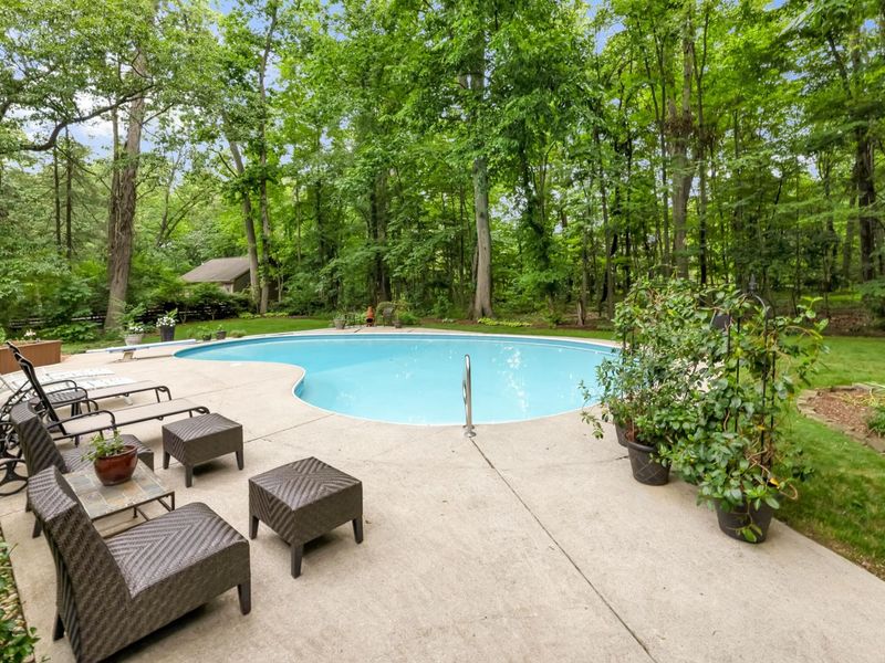 9291 Robinhood Circle , Westerville, OH 43082 Photo 63