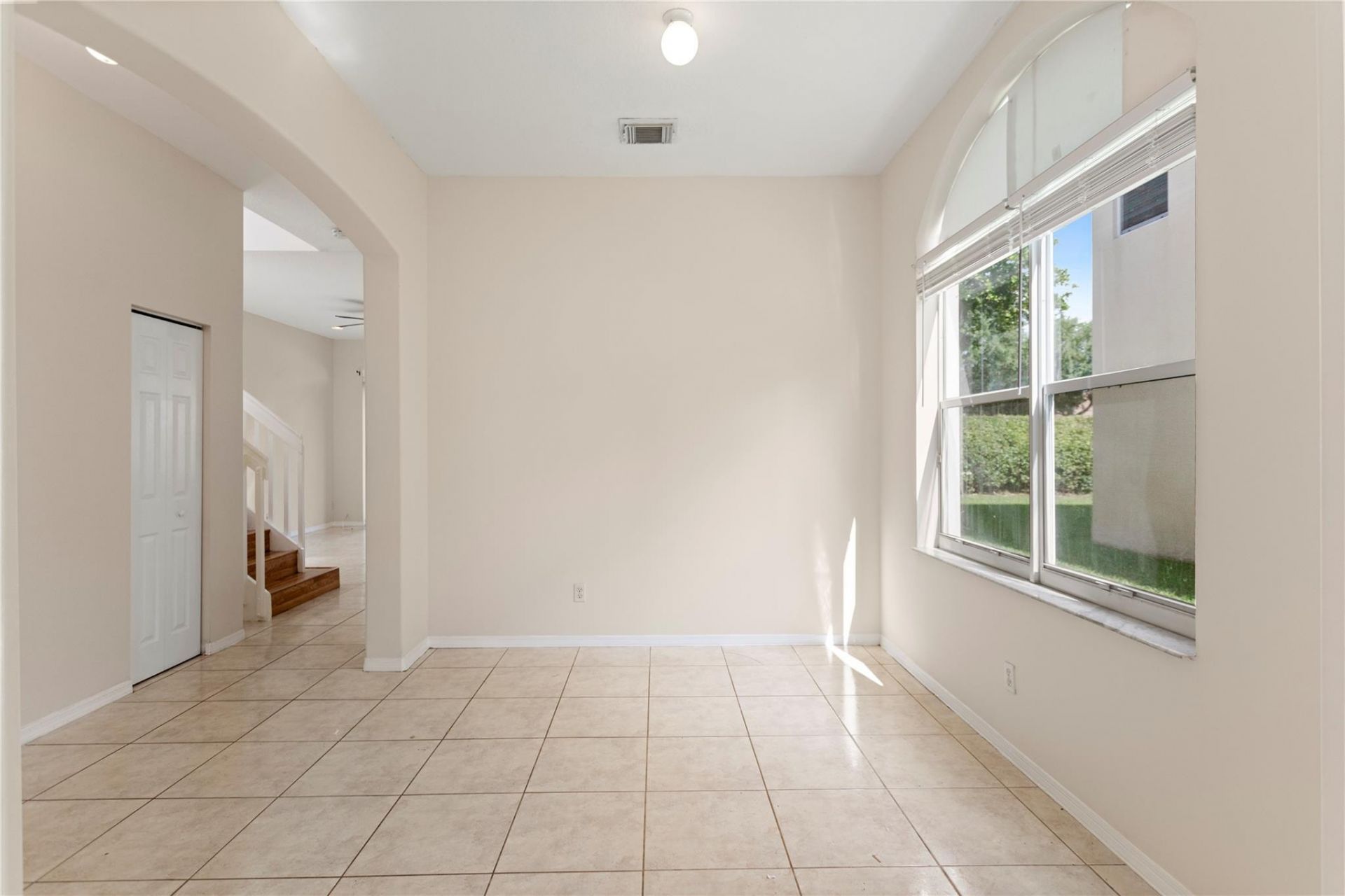 2215 NW 76th Terrace, Pembroke Pines, FL 33024 Photo