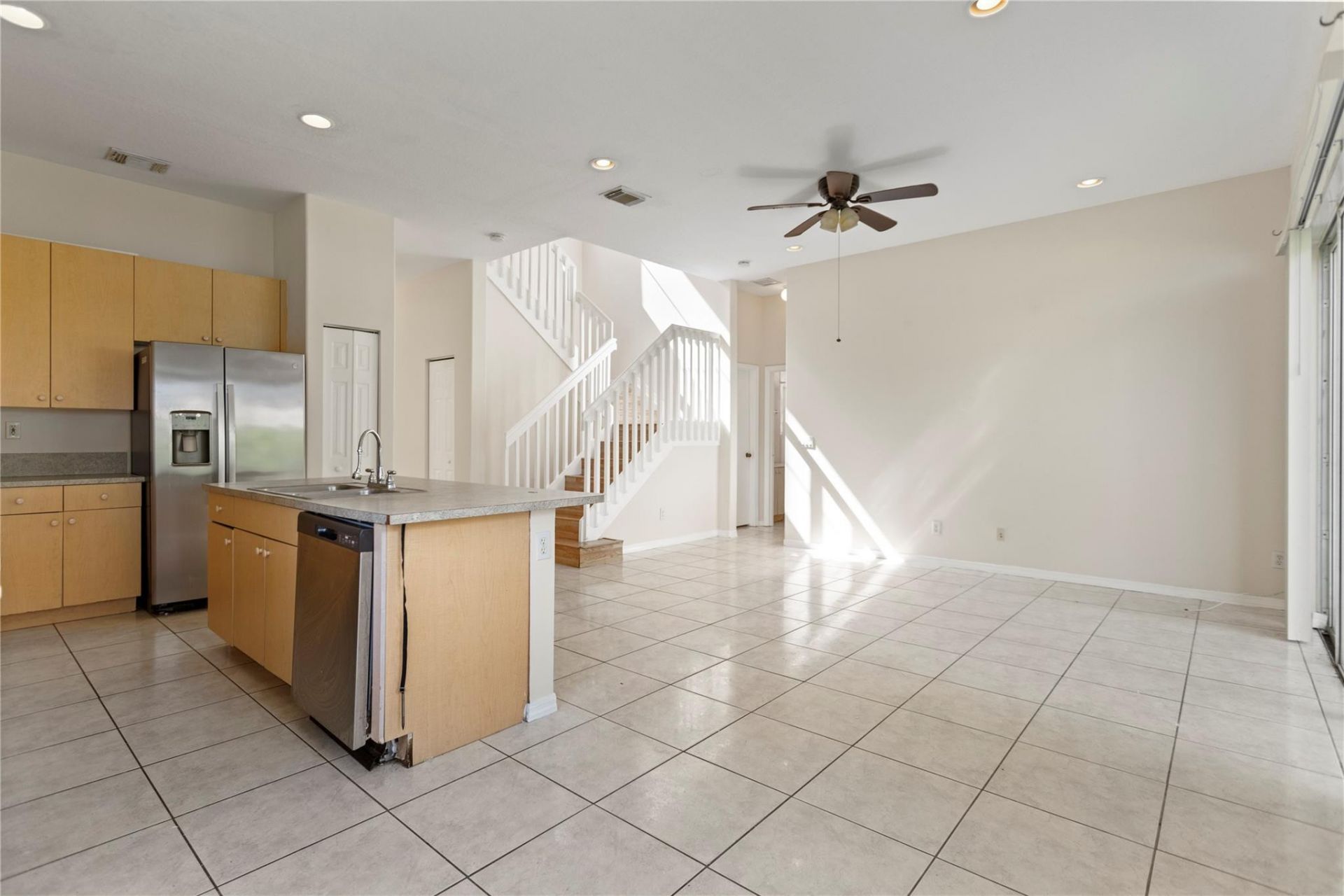 2215 NW 76th Terrace, Pembroke Pines, FL 33024 Photo