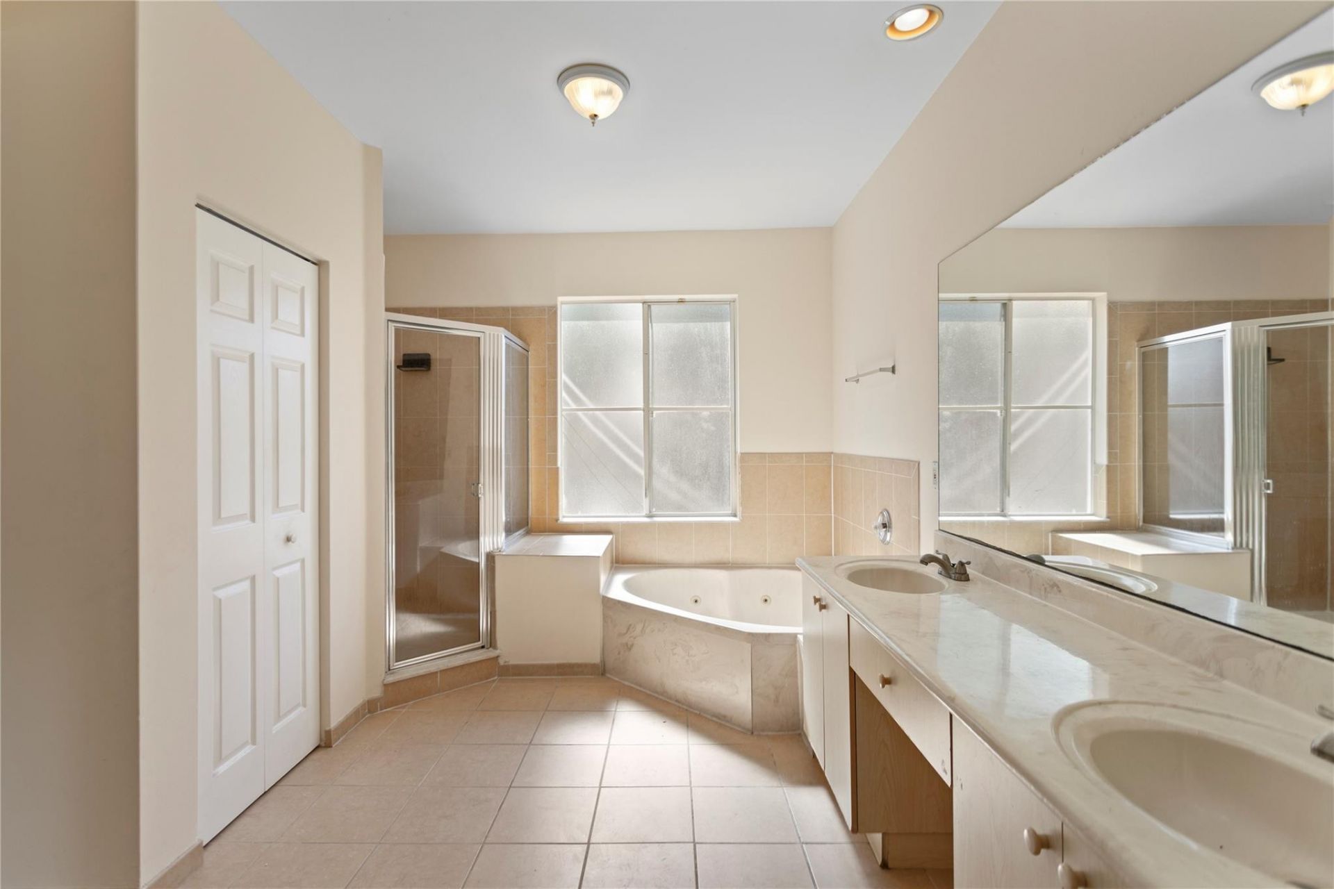 2215 NW 76th Terrace, Pembroke Pines, FL 33024 Photo