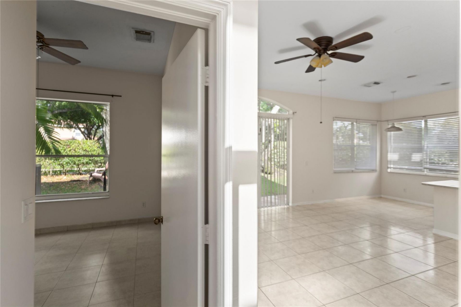 2215 NW 76th Terrace, Pembroke Pines, FL 33024 Photo