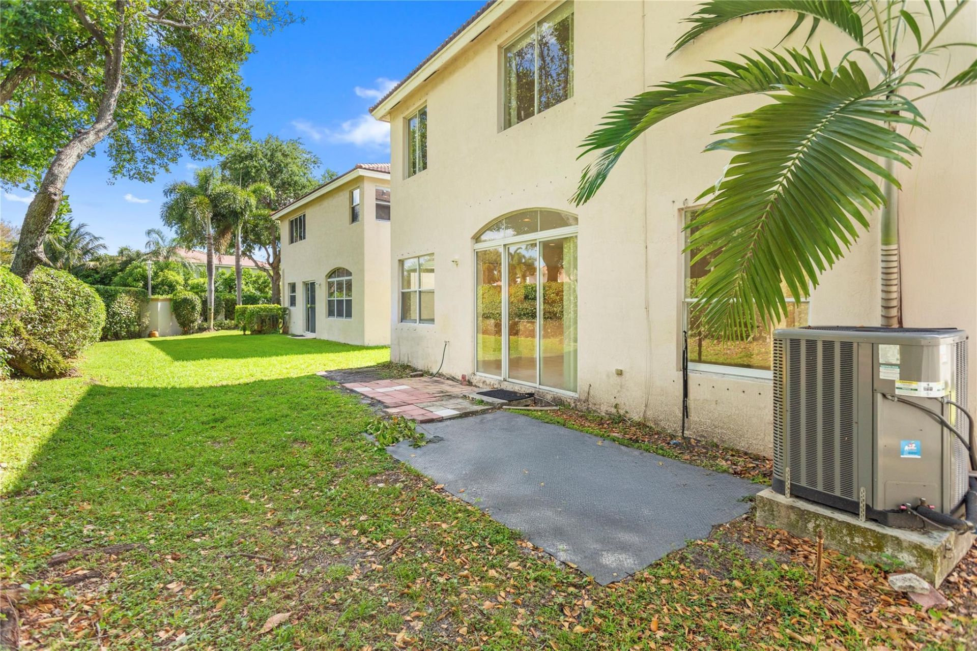 2215 NW 76th Terrace, Pembroke Pines, FL 33024 Photo