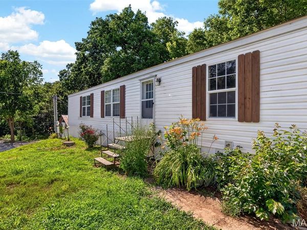 1203 Highway J , Troy, MO 63379