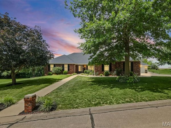 1133 Raymond Drive, Red Bud, IL 62278