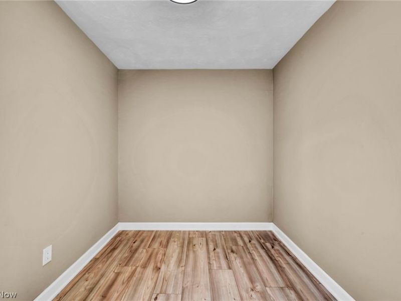 9313 Crestwood Drive, Cleveland, OH 44130 Photo 26