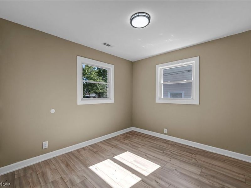 9313 Crestwood Drive, Cleveland, OH 44130 Photo 29