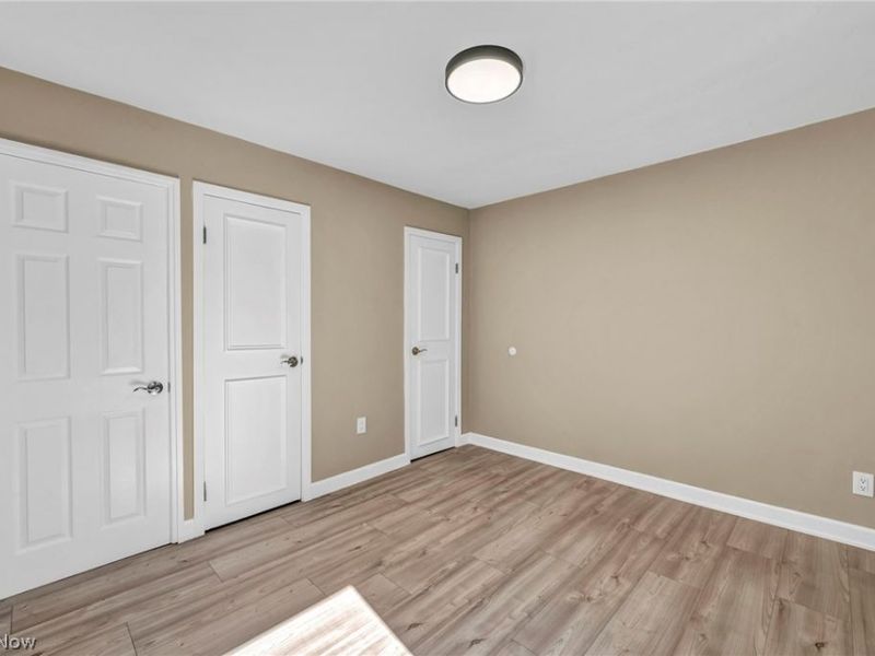 9313 Crestwood Drive, Cleveland, OH 44130 Photo 31