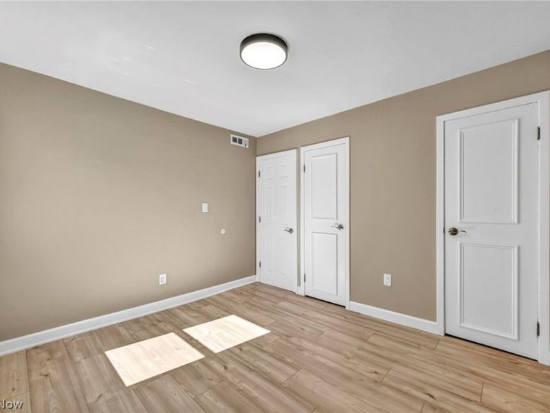 9313 Crestwood Drive, Cleveland, OH 44130 Photo 34