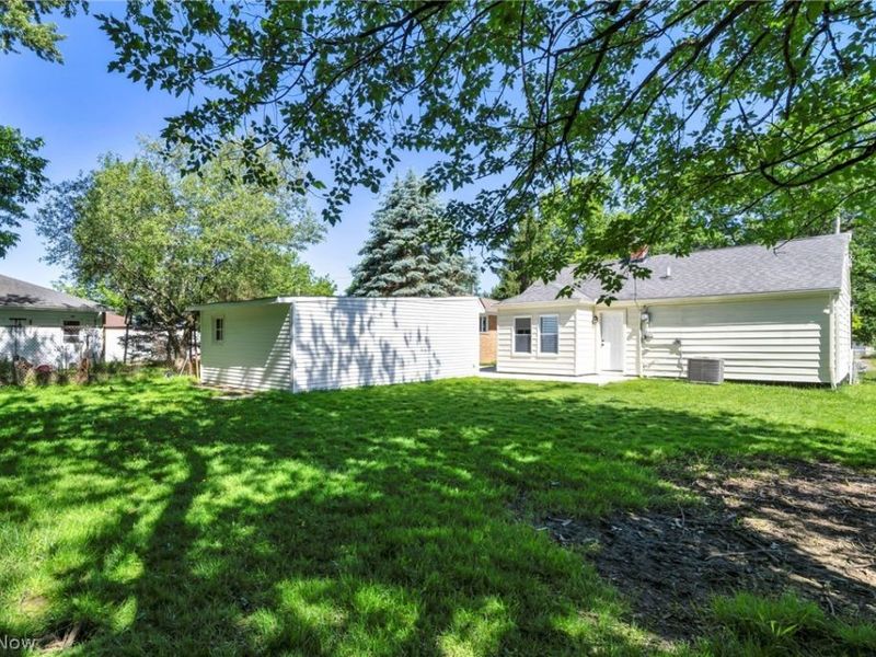 9313 Crestwood Drive, Cleveland, OH 44130 Photo 38