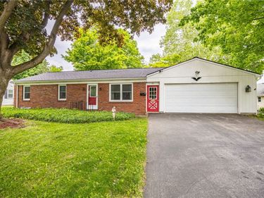 63 Monroe Street , Honeoye Falls, NY 14472