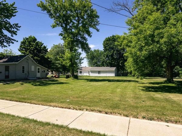 19 Carrie Street, Sparta, MI 49345