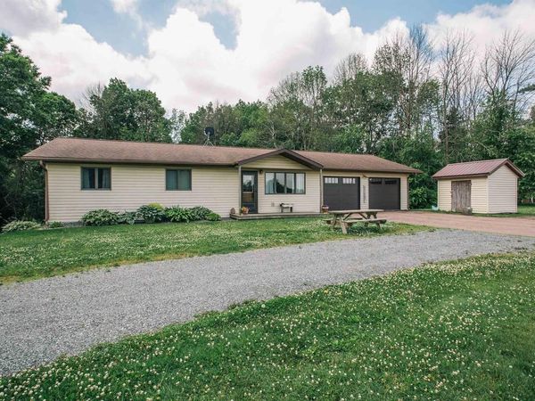 W6833 RIDGE ROAD, Neillsville, WI 54456