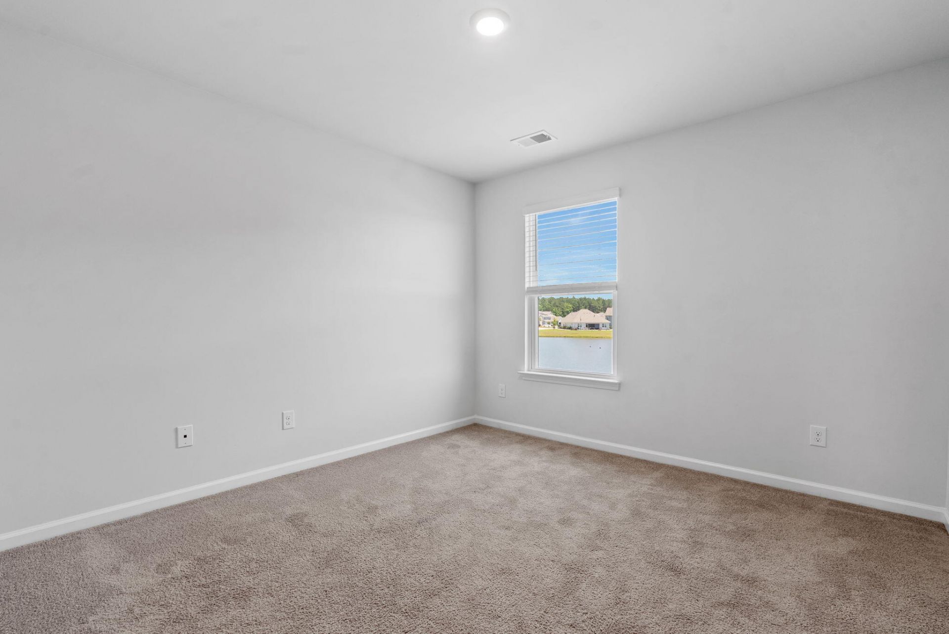 159 Greenwich Drive Photo 27