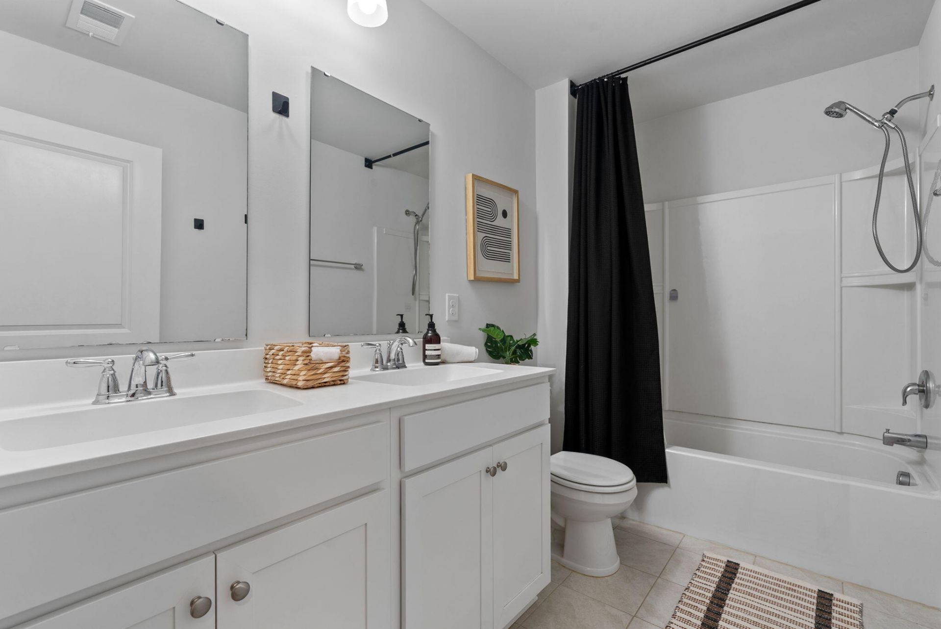 159 Greenwich Drive Photo 33