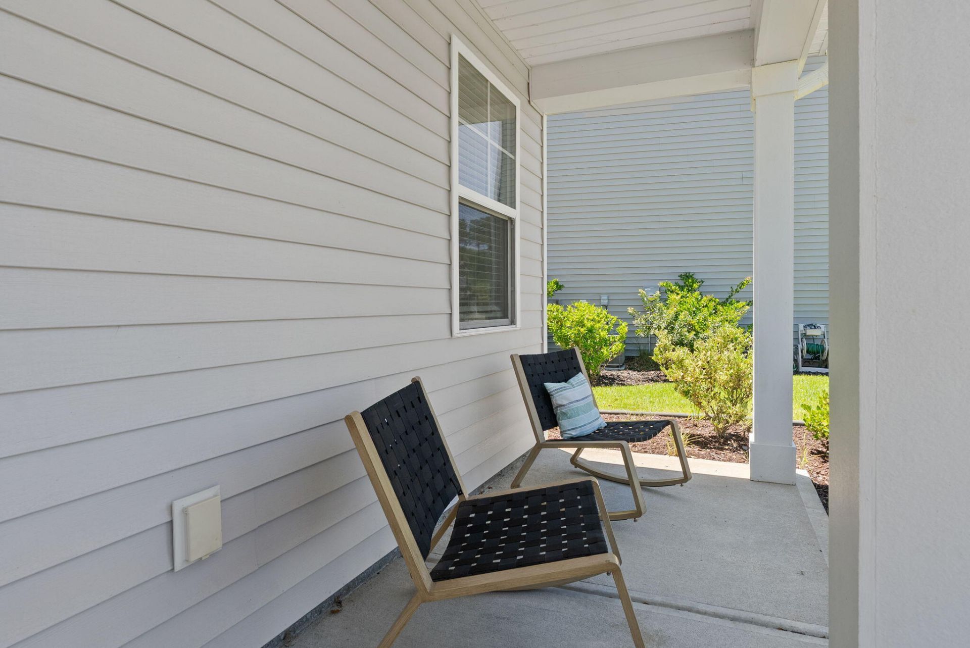 159 Greenwich Drive Photo 9