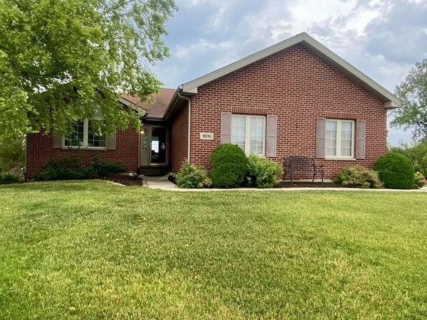 1610 Rolling Pass , Beecher, IL 60401