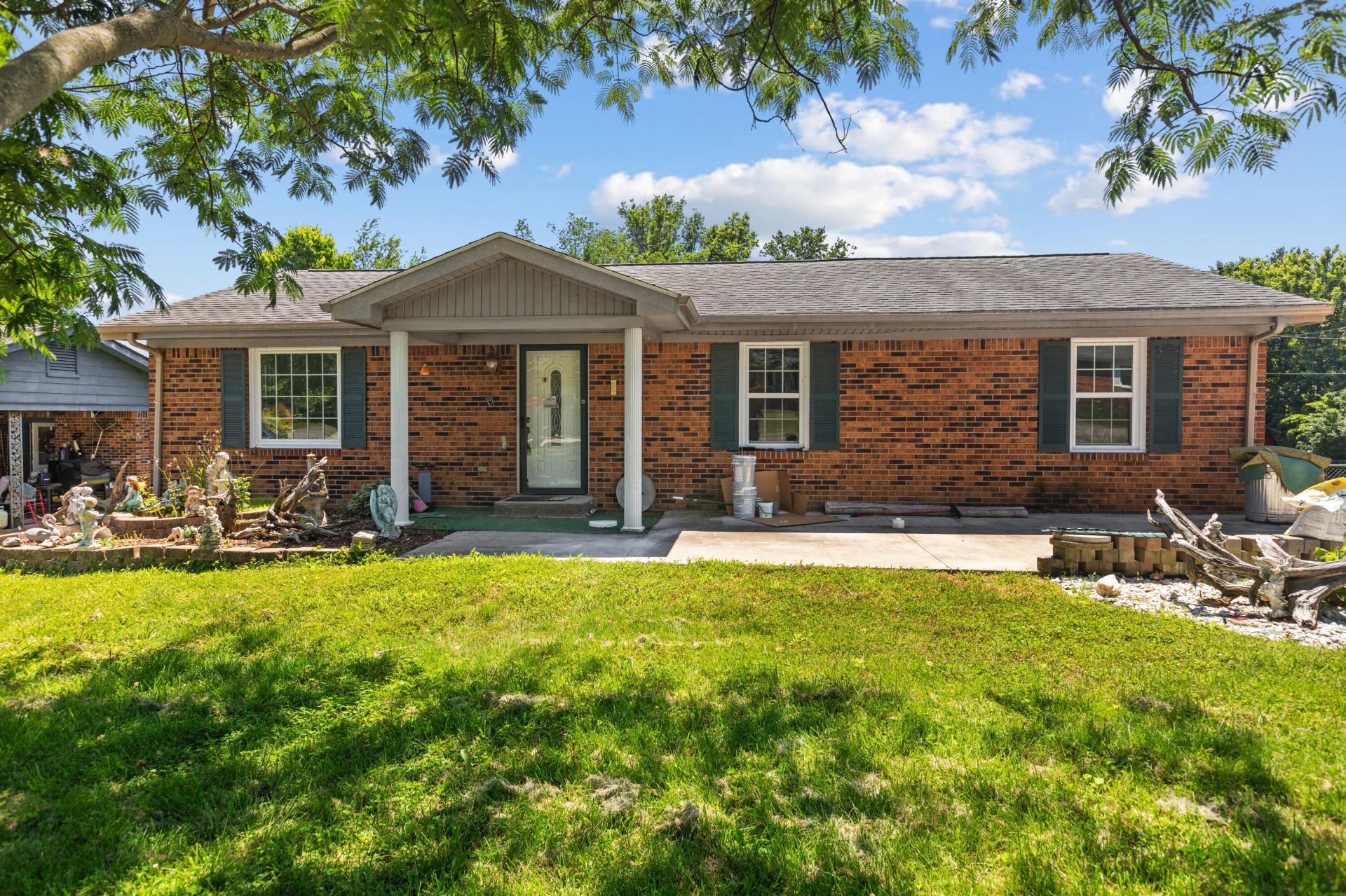 215 Lynn Drive, Lawrenceburg, KY 40342 Main Photo