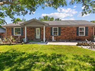 215 Lynn Drive, Lawrenceburg, KY 40342