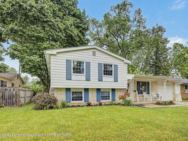 2414 Leon Avenue, Lansing, MI 48906