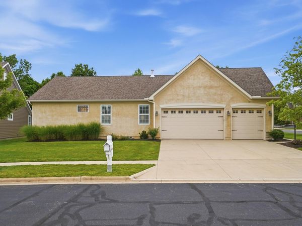 4735 Medalist Court, Westerville, OH 43082