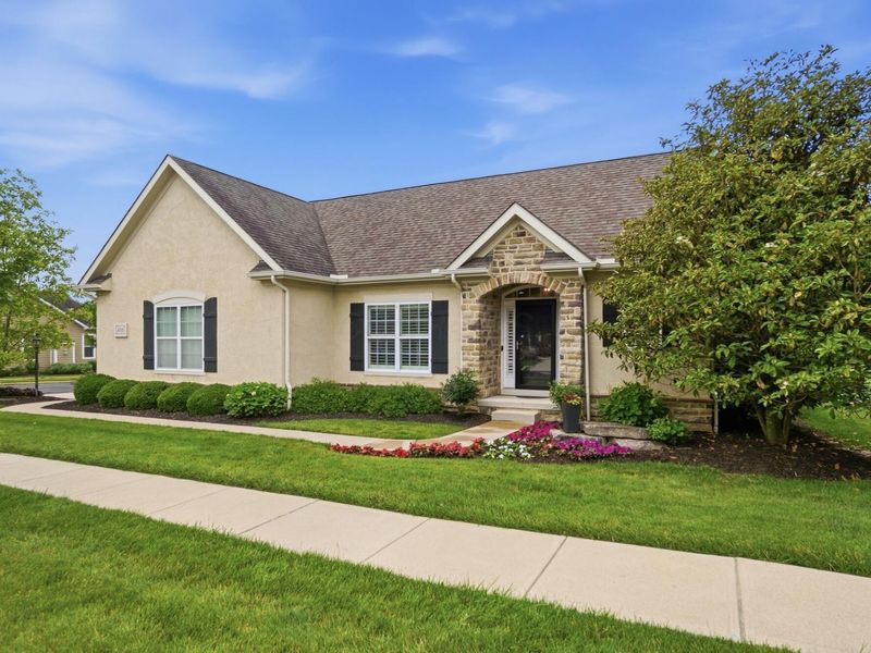 4735 Medalist Court, Westerville, OH 43082 Photo 3