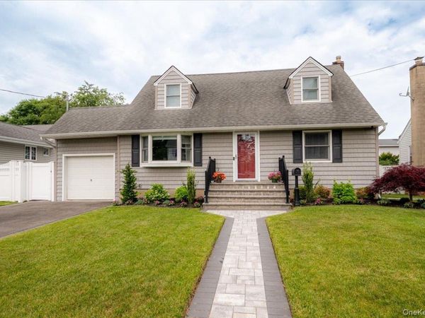 94 Pacific Street , Massapequa Park, NY 11762