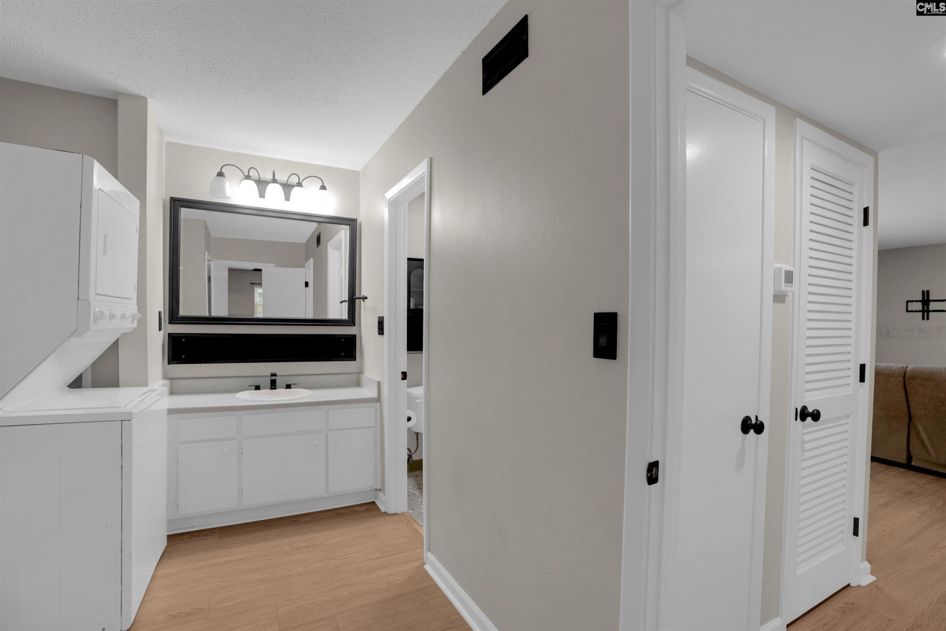 1100 Skyland Drive  Photo 17