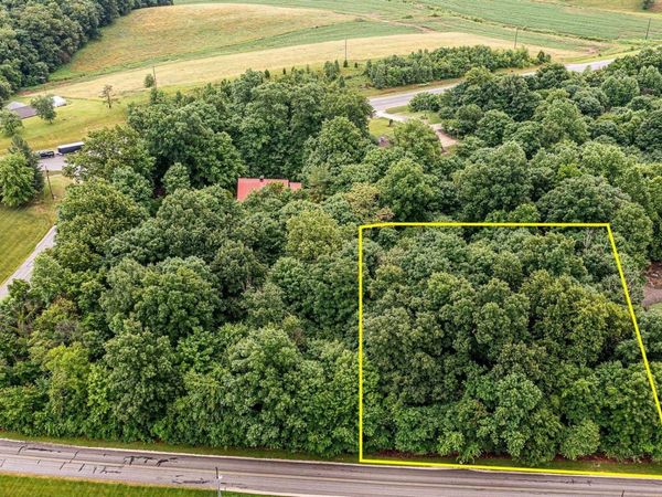 S Hickory Lane, Huntingburg, IN 47542