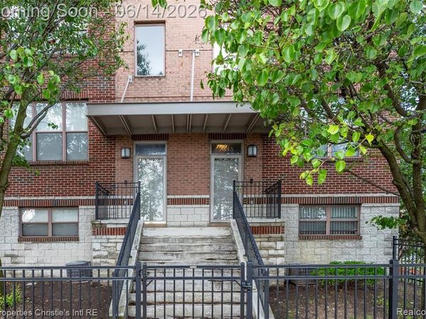 7645 Woodward Avenue, Detroit, MI 48202