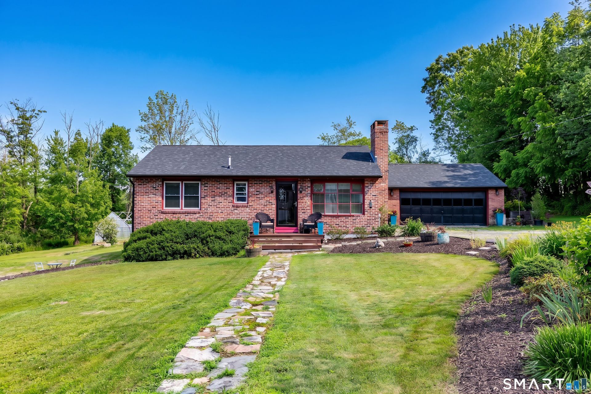 66 Isaiah Smith, Morris, CT 06763 Main Photo