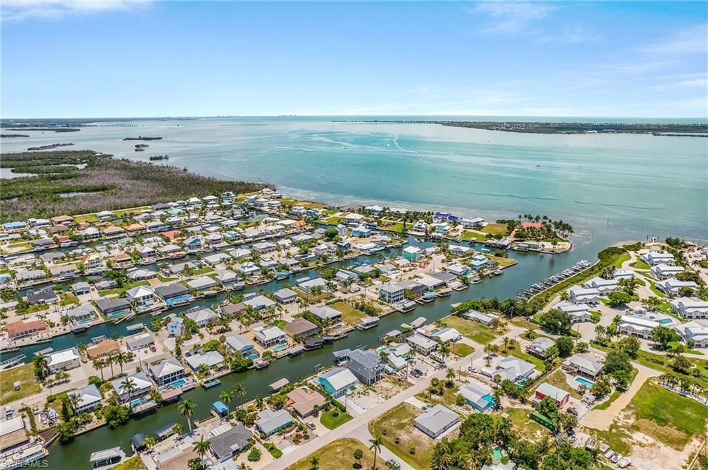 2371 Sycamore St , Saint James City, FL 33956 Photo