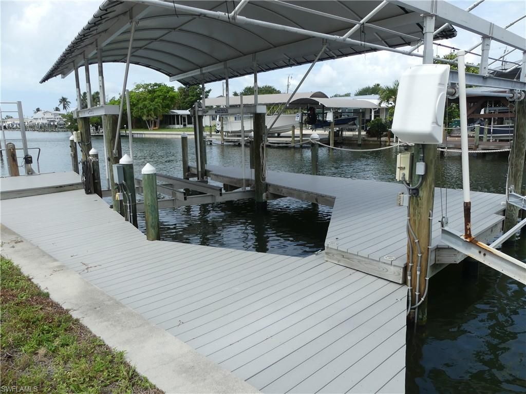 2371 Sycamore St , Saint James City, FL 33956 Photo