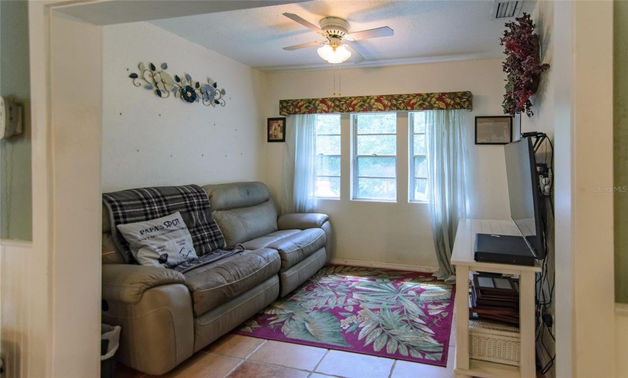 257 Desoto Avenue, De Leon Springs, FL 32130 Photo