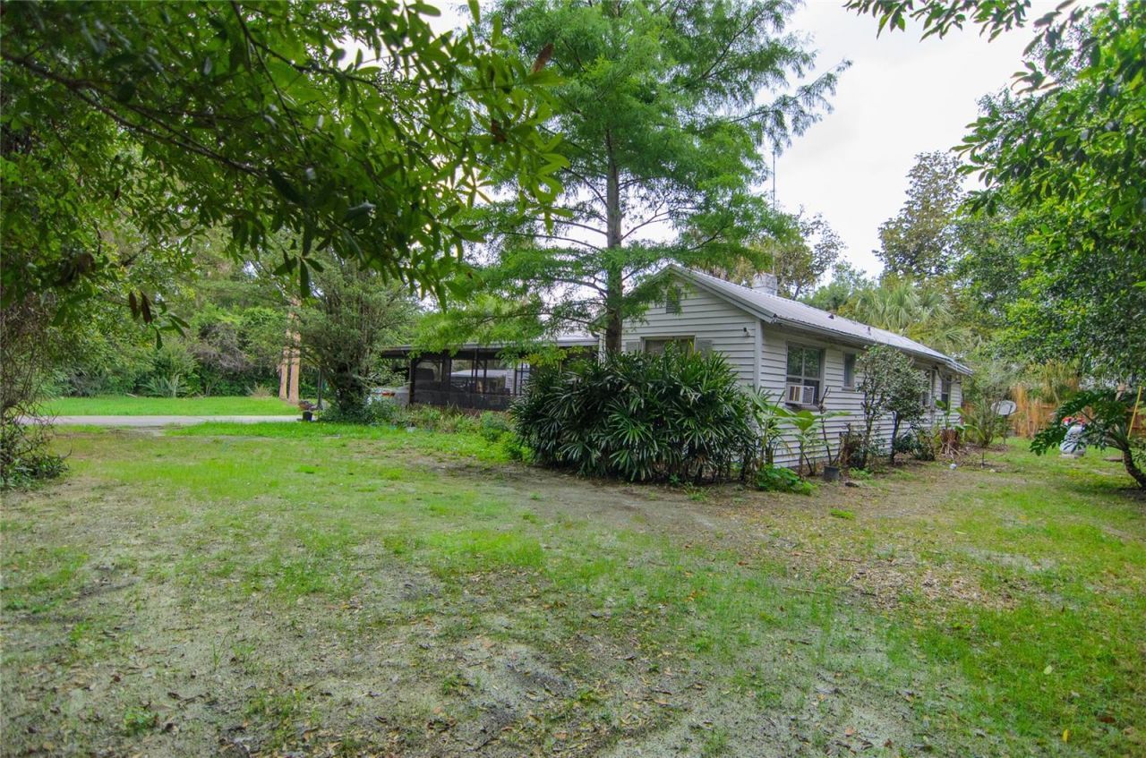 257 Desoto Avenue, De Leon Springs, FL 32130 Photo