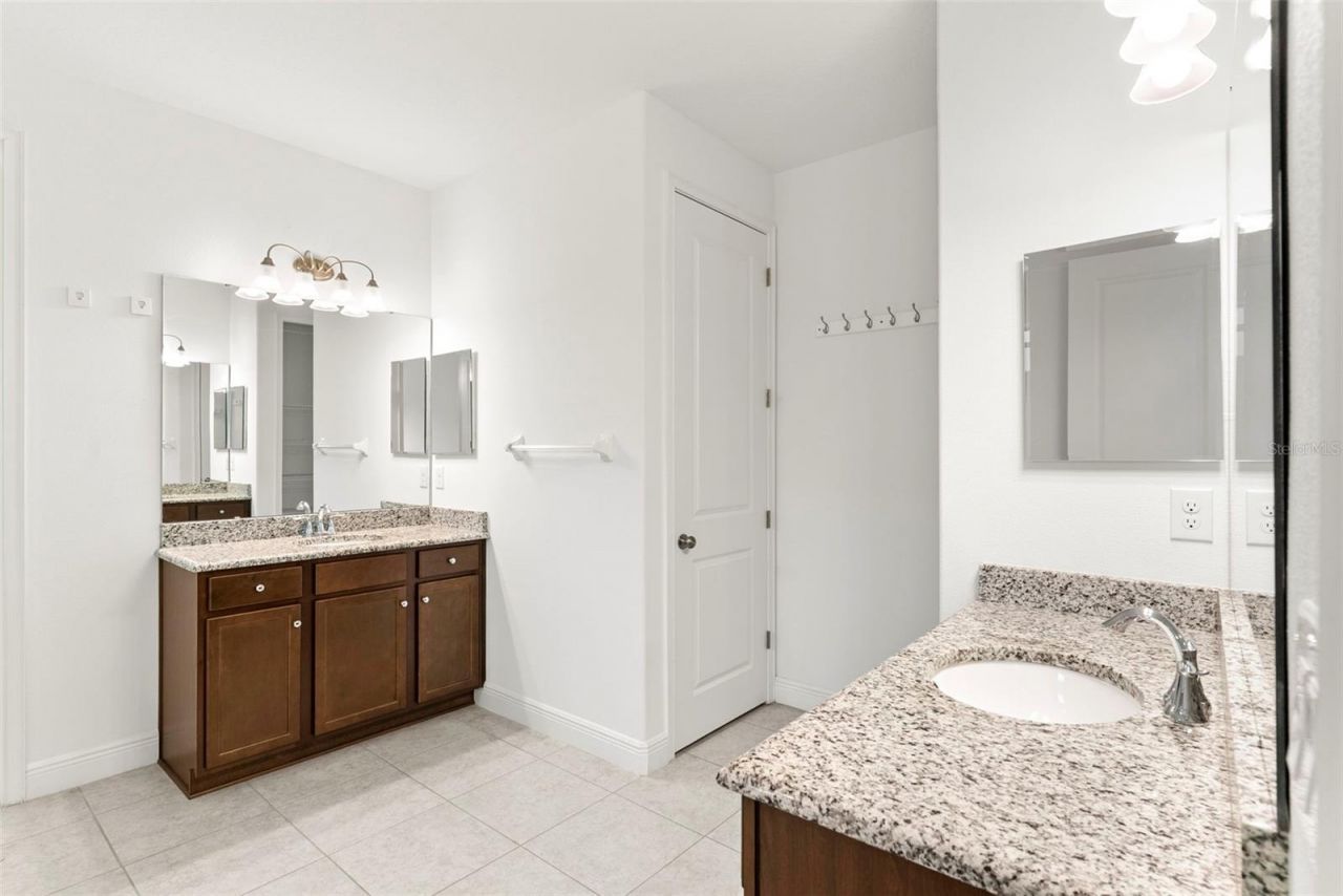 3918 Gaviota Drive , Sun City Center, FL 33573 Photo