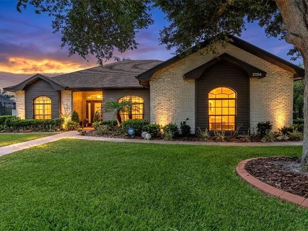 2104 LONGLEAF CIRCLE , LAKELAND, FL 33810