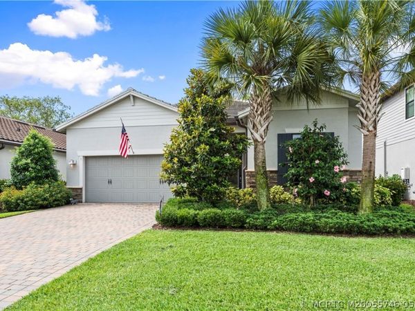 600 SE Villandry Way, Port St Lucie, FL 34984