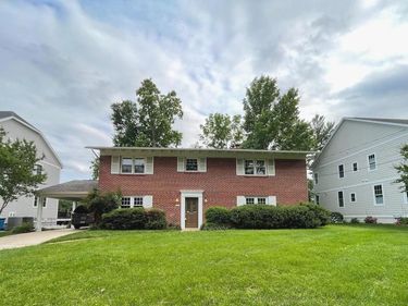6933 TYNDALE STREET , MCLEAN, VA 22101