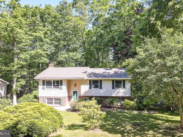 326 OAKLEY DRIVE , STATE COLLEGE, PA 16803