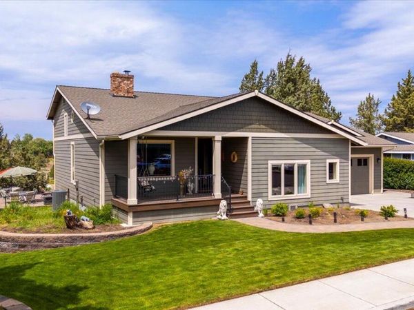 1725 SW Parkway Drive, Redmond, OR 97756