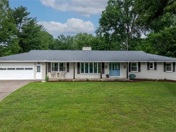 1331 N Cape Rock Drive , Cape Girardeau, MO 63701