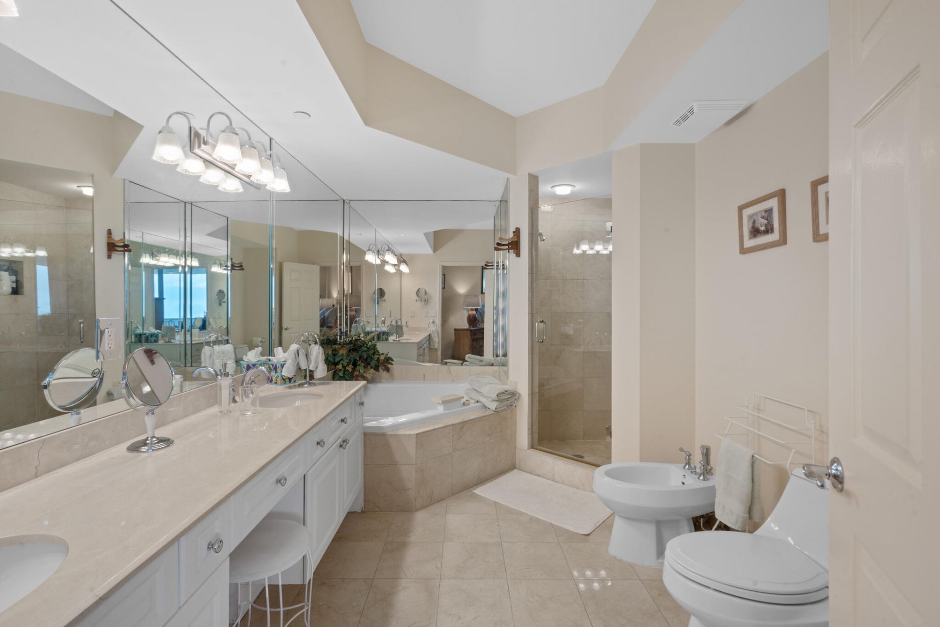 3200 N Ocean Boulevard, Unit 1506, Fort Lauderdale, FL 33308 Photo
