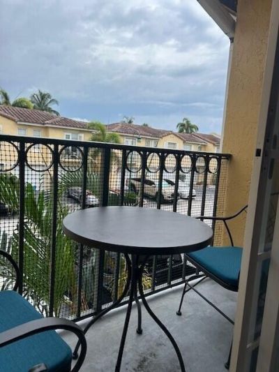 1040 Lake Shore Drive, Unit 105, Lake Park, FL 33403 Photo