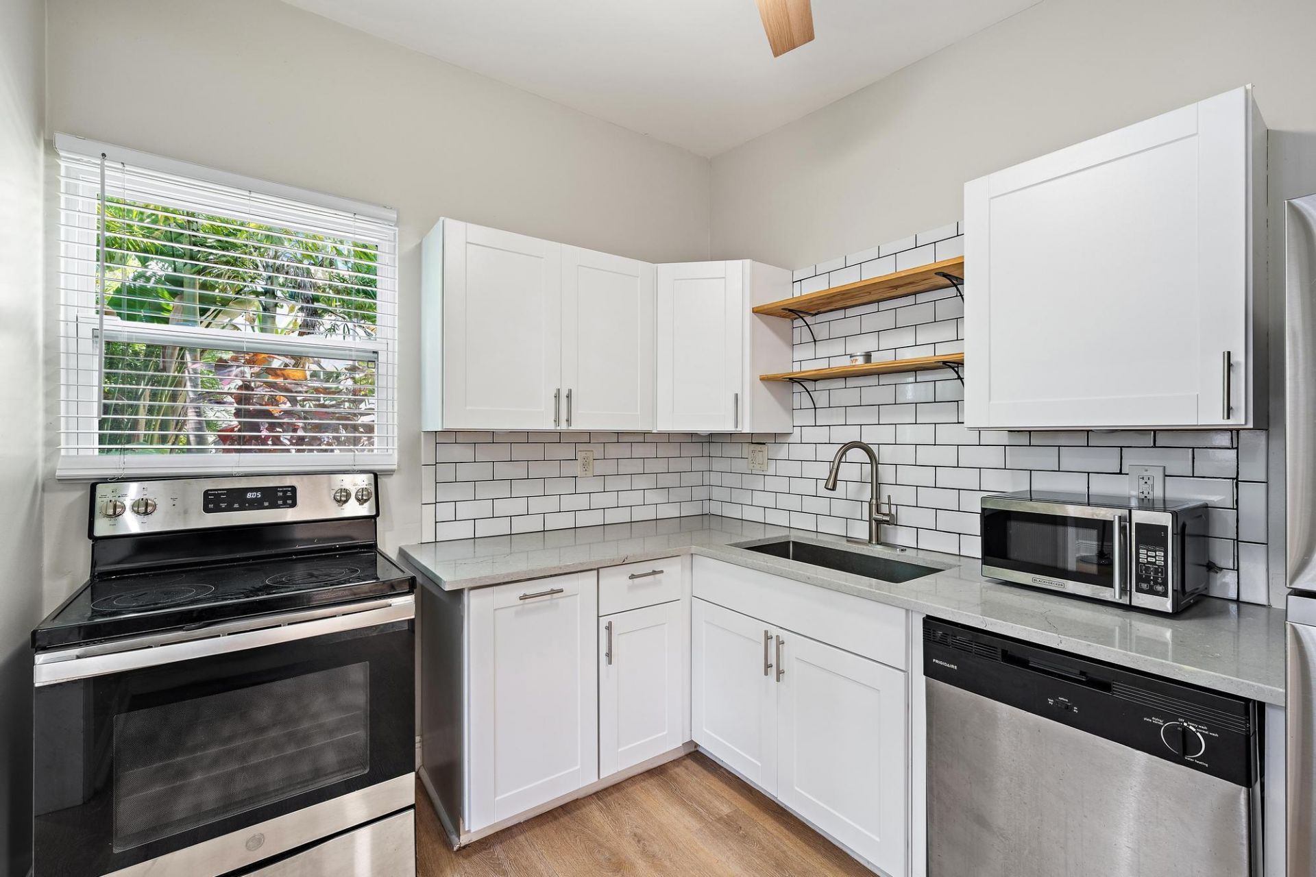 315 Hawthorne Drive, Lake Park, FL 33403 Photo