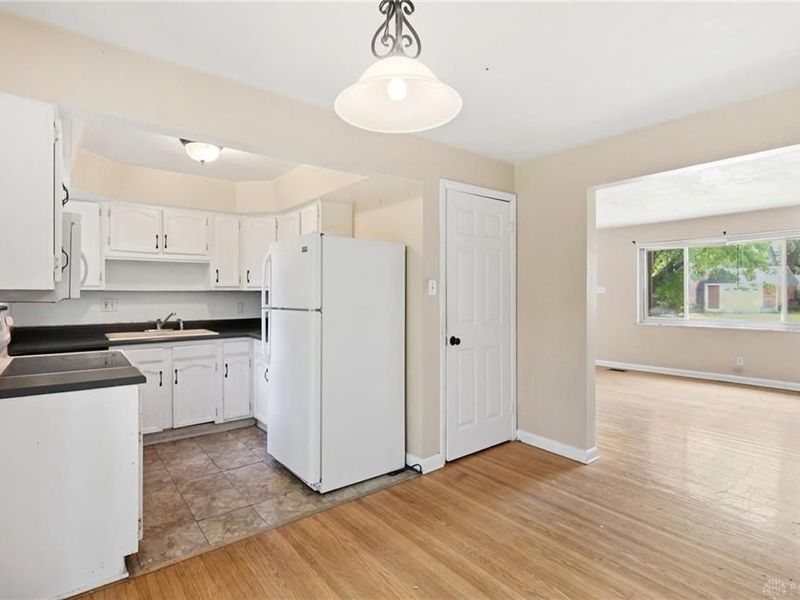 1851 Beaverton Drive, Kettering, OH 45429 Photo 10