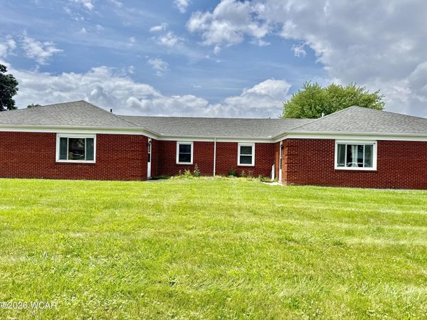 2219-2221 Kimberly Drive, Lima, OH 45805