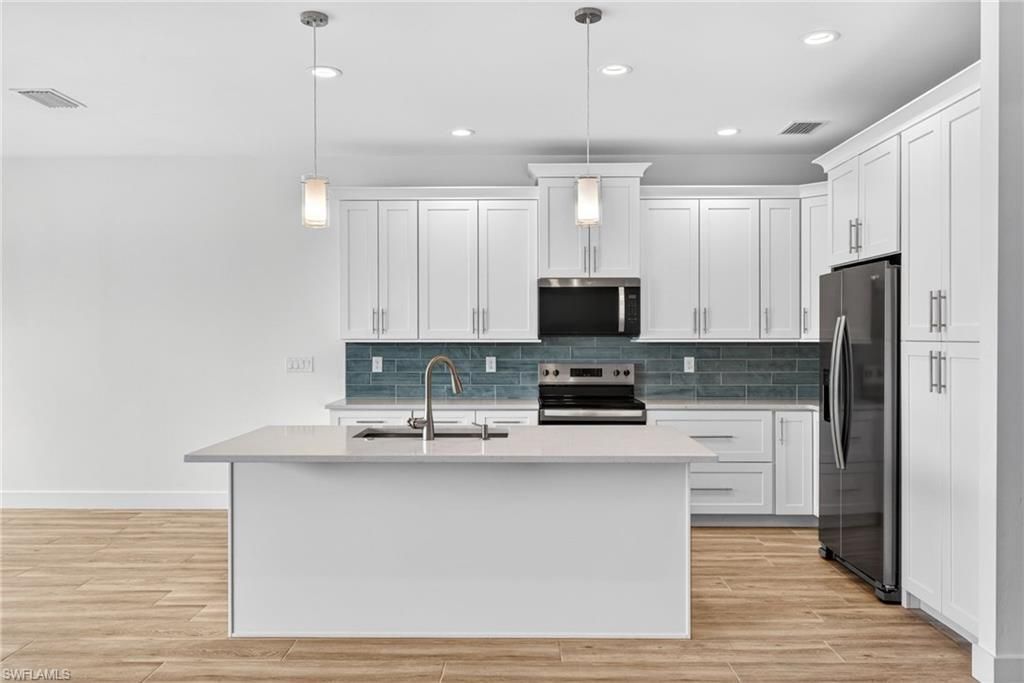 8613 Banyan Bay Blvd , Fort Myers, FL 33908 Photo