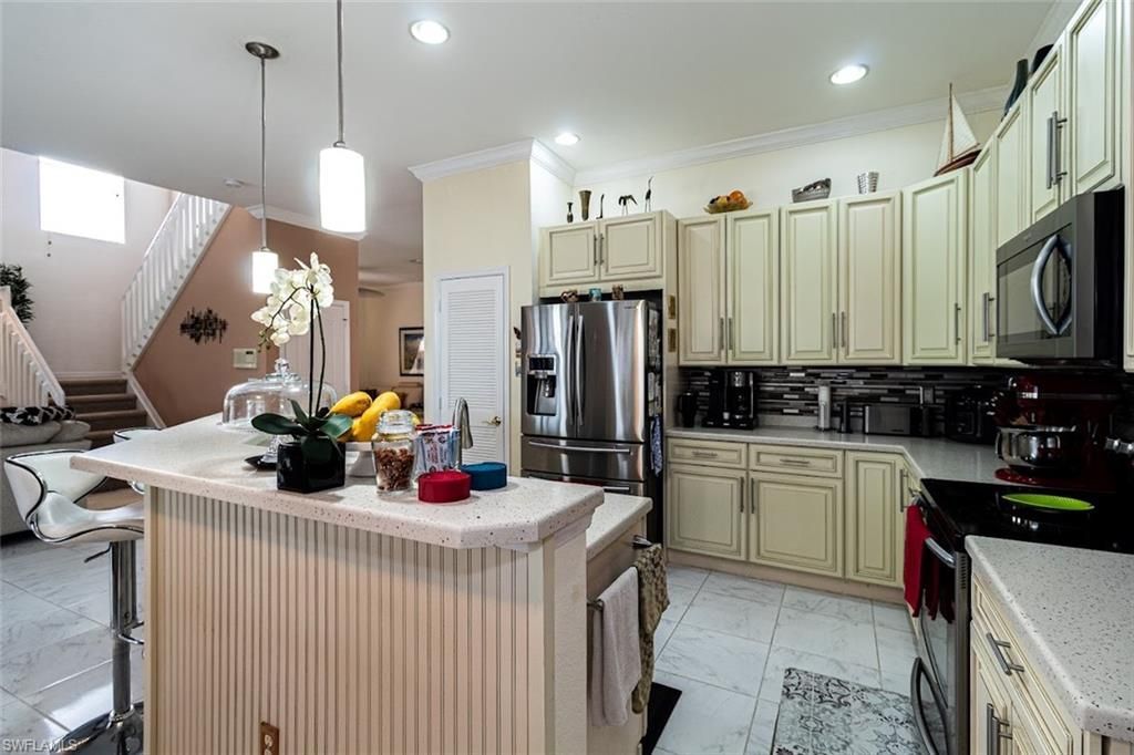 2540 Keystone Lake Dr, Cape Coral, FL 33909 Photo