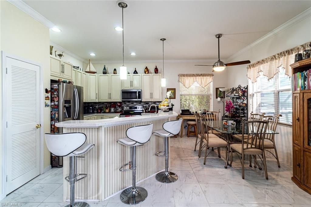 2540 Keystone Lake Dr, Cape Coral, FL 33909 Photo